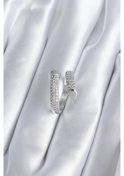 Pirinç Gümüş Renk Zirkon Taşlı Çivi Model Kadın Yüzük