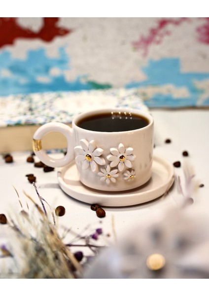 24K Altın Süslemeli Papatya Temalı Seramik Mug