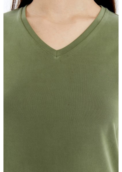 Kadın V Yaka Basıc Kısa Kollu T-Shırt modelleri