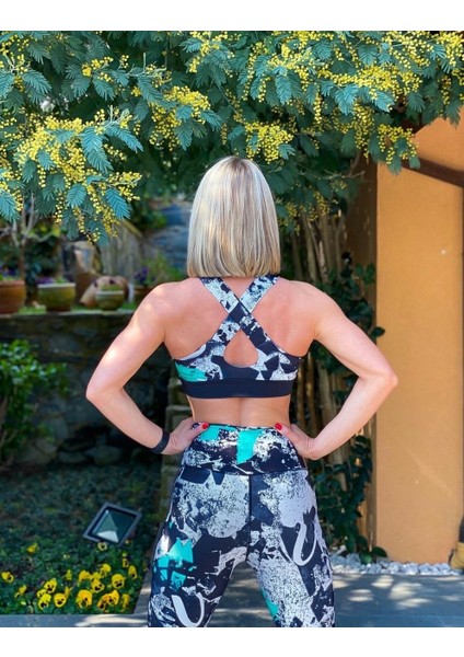 Siyah Beyaz Yeşil Batik Desen Sporcu Sütyeni modelleri