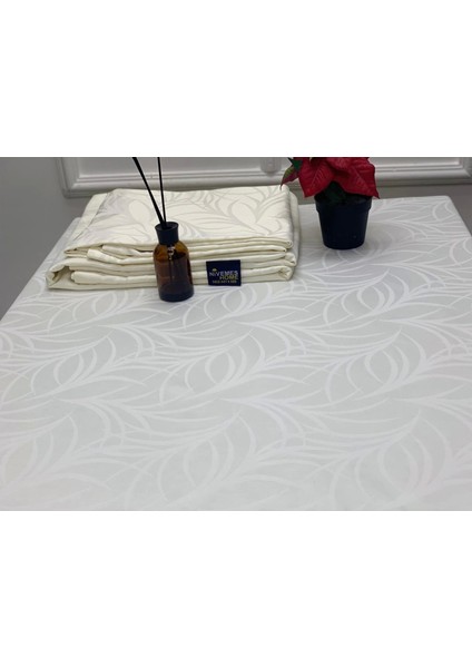 Nivemeshome 140X200 Krem Yaprak Desenli Leke Tutmaz Masa Örtüsü fırsatları