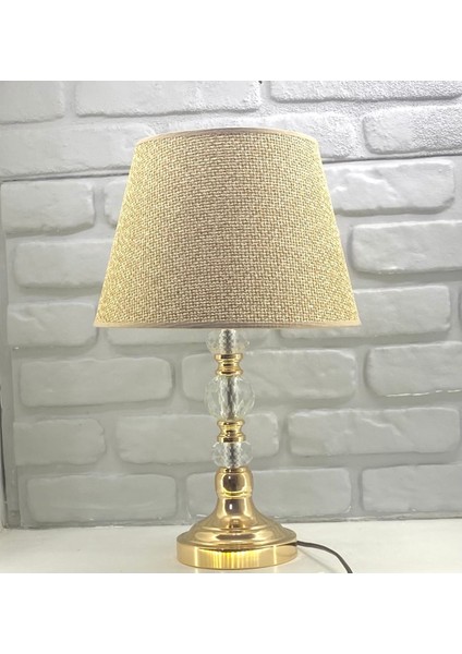 Gold Ayaklı 3 Kristal Taşlı Açık Kahverengi Keten Kumaş Şapkalı Abajur Masa Lambası