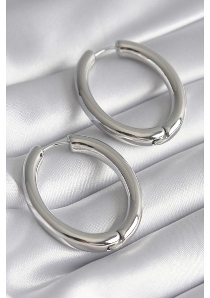 Pirinç Gümüş Renk Halka Model Kadın Küpe