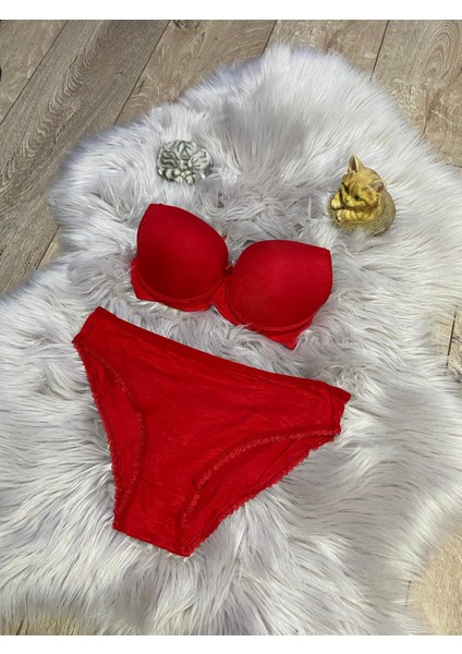 Kırmızı Destekli Kadın Iç Çamaşır Takımı