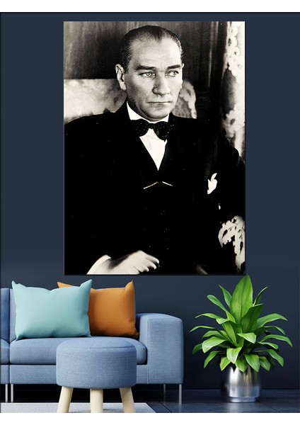 Siyah Beyaz Mustafa Kemal Atatürk Dekoratif Kanvas - Mdf Ahşap Tablo