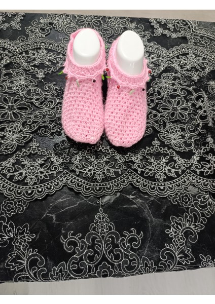 PEMBE PATİK