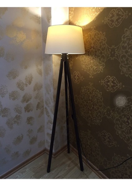 Beyaz Üç Ayaklı Lambader Ahşap Tripod Ayak Abajur 3 Ayaklı Lamba Konik Kumaş Başlık Ceviz