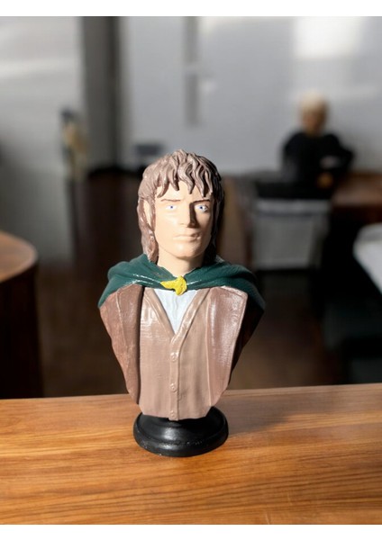 Frodo Büst - Yüzüklerin Efendisi Lotr - 16 cm