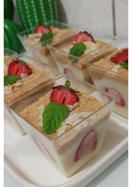 Luxury Kübik Prizma Mika Plastik Şeffaf Kapaksız Sunum Kabı 200 cc .10.* Adet Tatlı & Meze ve Salata Kasesi 1 Adet