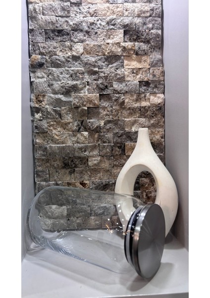Luxury Arin Homteksden Büyük Boy Vakum Kapaklı Cam Kavanoz Ölçü: Genişlik-10 cm Yükseklik-19 cm 1 Adet