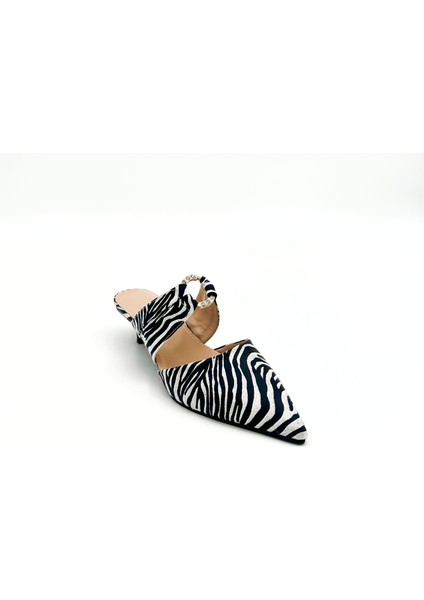 Siyah & Beyaz Zebra Desenli Deri Kısa Topuklu Terlik modelleri