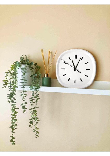 Dekoratif Tasarımlı Renkli Kare Duvar Saati Beyaz 26CM