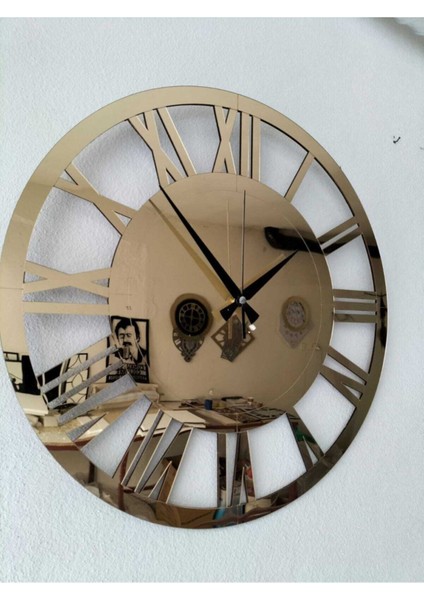 Mdf Üzeri Gold Aynalı Pleksi Roma Rakamlı Şık & Modern Dekoratif Duvar Saati 50X50 cm