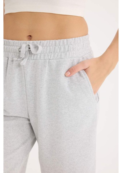 Regular Fit Normal Bel Düz Paça Bermuda Şort W9369AZ25SM