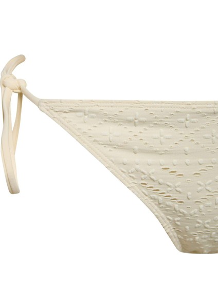 Regular Fit Nakışlı Brode Bikini Altı-Fall in Love B6895AX25SM