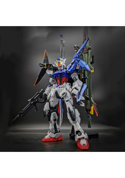 Gundam Birleştirilmiş Model Hg Güçlü Saldırı Özgürlük Mobil Asker Kanatlı Unicorn Kırmızı Heretic El Kuklası Süs Mg Toys (Yurt Dışından)