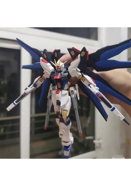 Gundam Birleştirilmiş Model Hg Güçlü Saldırı Özgürlük Mobil Asker Kanatlı Unicorn Kırmızı Heretic El Kuklası Süs Mg Toys (Yurt Dışından)
