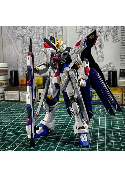 Gundam Hg Güçlü Saldırı Özgürlük Taipan Mecha Set Yapboz Model Mg Unicorn Oyuncaklar (Yurt Dışından)