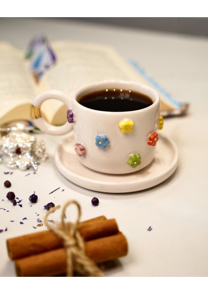 Rengarenk Papatya Temalı 24K Altın Süslemeli Seramik Mug