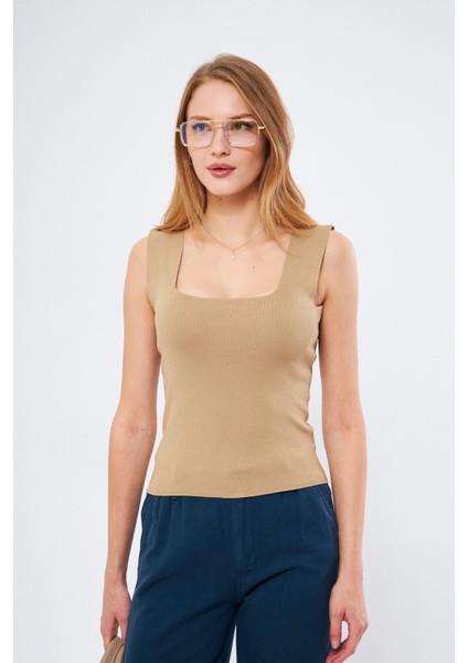 Kare Yaka Atlet fırsatları