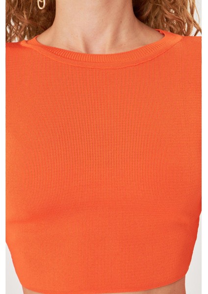 Basic Yaka Crop Kazak