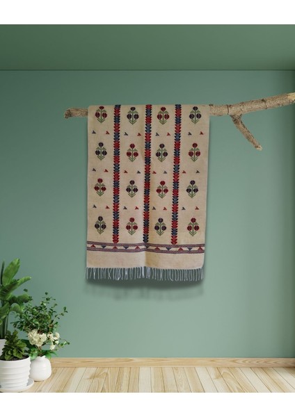 Üç Güller Motifli El Dokuması Kilim