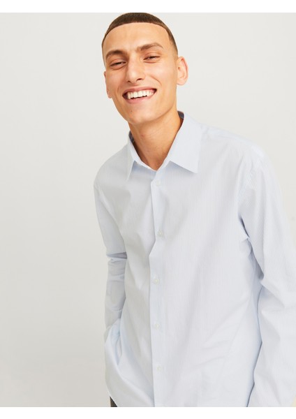 Jack Jones Erkek Rahat Kesim Çizgi Detaylı Gömlek 12260628 modelleri