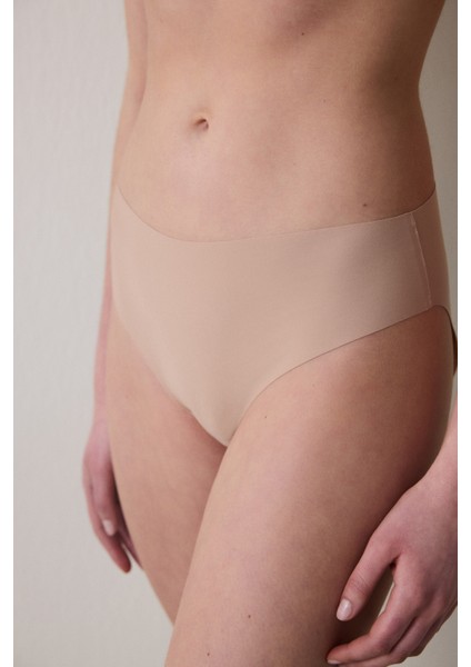 Reversible Laser Cut Bej Slip Külot