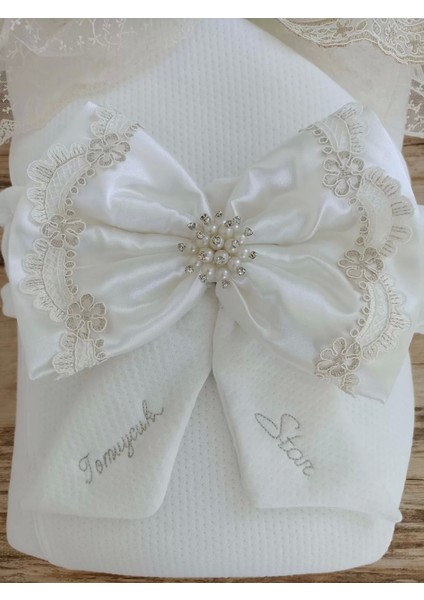 Yenidoğan Sahra Taç Nakışlı Plazma Taşlı Güpürlü Fiyonklu Duvaklı Trilüks Kundak Bebek Battaniyesi Ekru modelleri