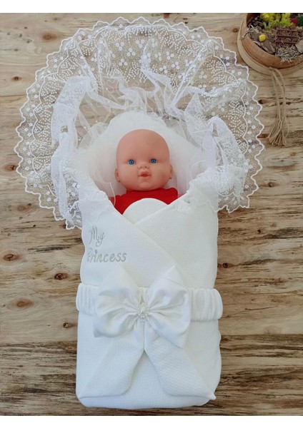 Yenidoğan Sahra My Princess Nakışlı Lüks Kundak Bebek Battaniyesi Ekru