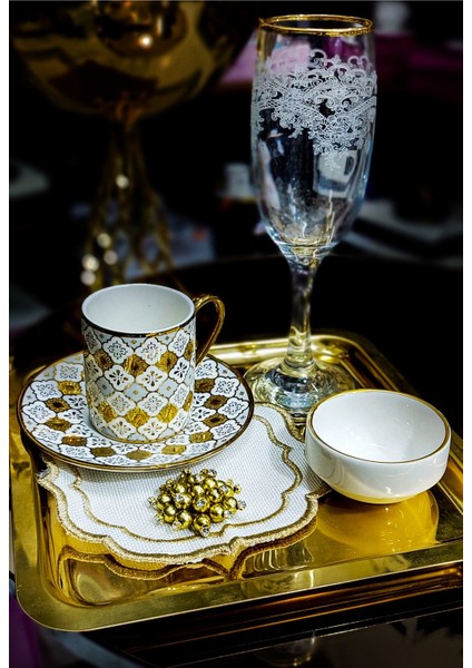 Luxury Elit Home Özel Tasarım Porselen Gold Detaylı Sunumluk&hediyelik Kahve Yanı Lokumluk&şekerlik 1 Adet