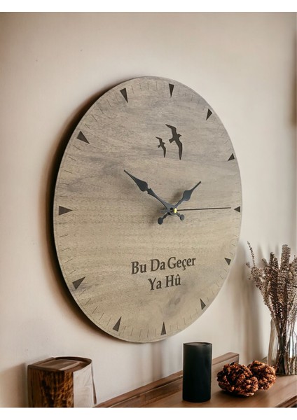 Ahşap Kuşlu (Bu Da Geçer Ya Hu) Minimalist Dekoratif Duvar Saati (40CM-40CM) indirimleri