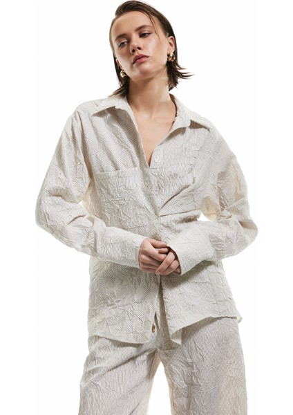 Cepli Uzun Kollu Dokulu Düğmeli Oversize Gömlek