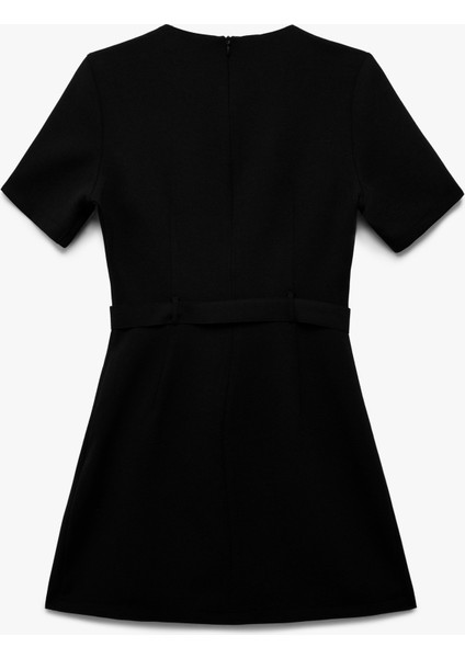 Düğmeli Yuvarlak Yaka Kısa Kollu A Kesim Diz Üstü Elbise fırsatları