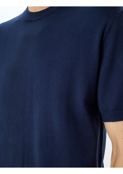 Regular Fit Bisiklet Yaka Viskon Basic Kısa Kollu Triko Tişört indirimleri