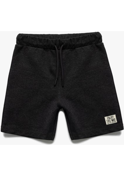 Beli Lastikli Aplike Detaylı Basic Şort