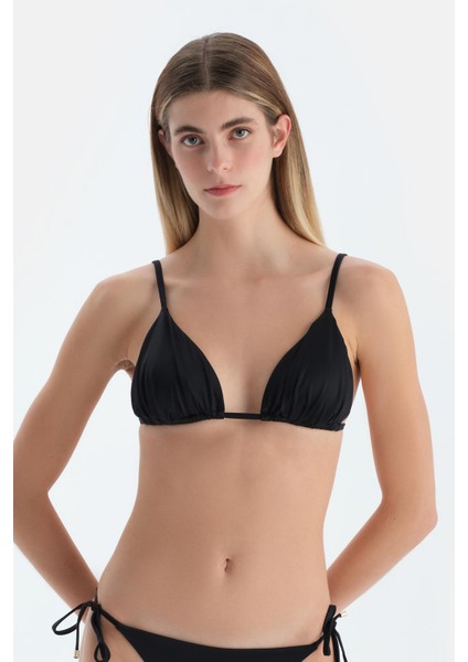 Siyah Üçgen Küçük Bikini Üst