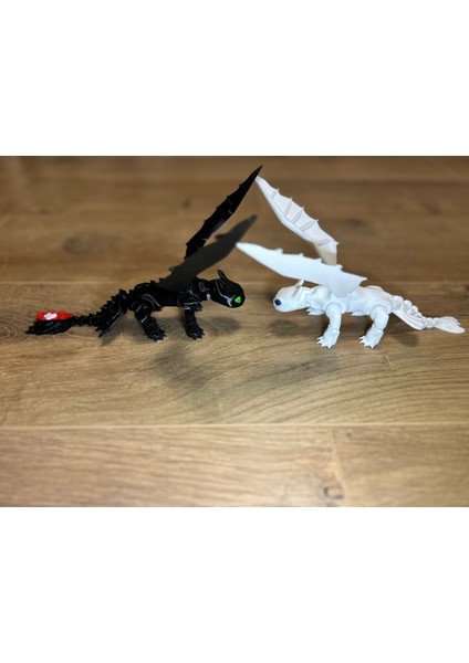 Dişsiz ve Işığın Öfkesi - Toothless Ejderhanı Nasıl Eğitirsin Hareketli Figürleri 2si Birlikte -20 cm