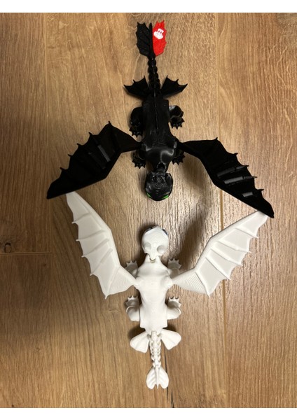 Dişsiz ve Işığın Öfkesi - Toothless Ejderhanı Nasıl Eğitirsin Hareketli Figürleri 2si Birlikte -20 cm