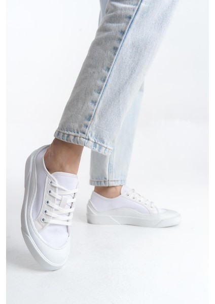 Kadın Bağcıklı Günlük Sneaker Tam Kalıp Rahat Spor Ayakkabı