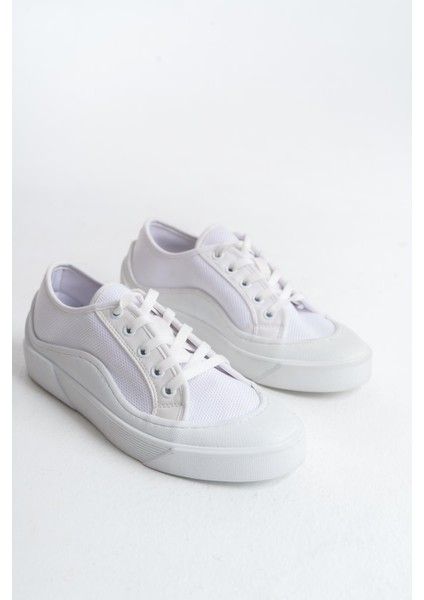 Kadın Bağcıklı Günlük Sneaker Tam Kalıp Rahat Spor Ayakkabı fırsatları