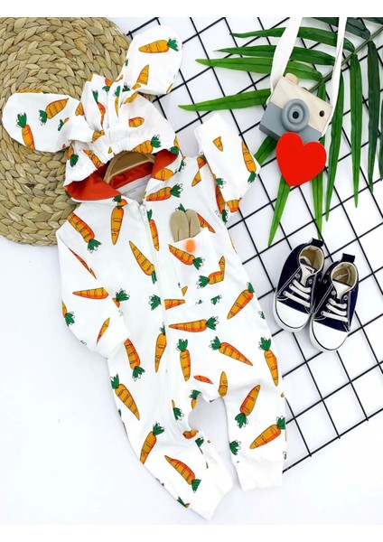 Kulaklı Kapşonlu Havuç Baskılı Uzun Kollu Kız Erkek Bebek Tulumu Ekru