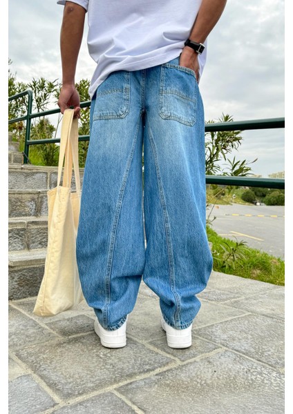 Arka Kemer Detaylı Baggy Jean