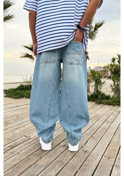 Arka Kemer Detaylı Baggy Jean modelleri