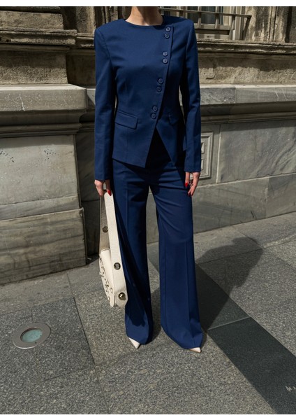 Kadın Poliviskon Asimetrik Düğmeli Vatkalı Ceket Pantolon Takım indirimleri