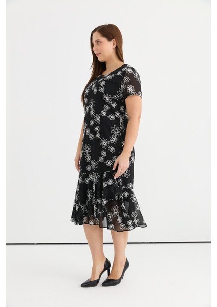 Büyük Beden Etek Ucu Iki Katlı Volanlı Nakışlı Elbise modelleri