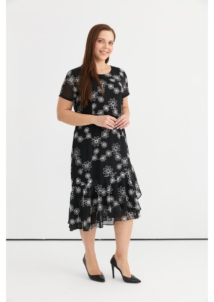 Büyük Beden Etek Ucu Iki Katlı Volanlı Nakışlı Elbise indirimleri