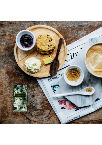 Yasemin Kokulu 160'lı Kolonyalı Mendil: Çiçeksi ve Ferah Dokunuş modelleri