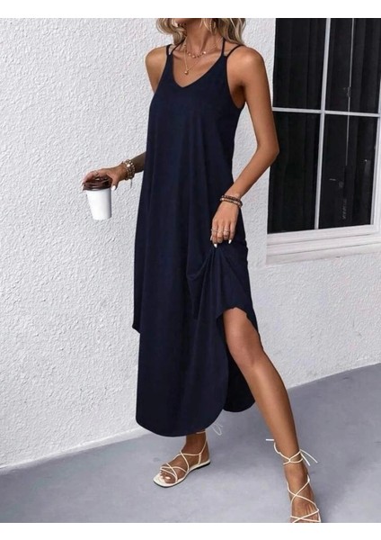 Kadın Askılı ve Yırtmaç Detaylı Viskon Kumaş Elbise