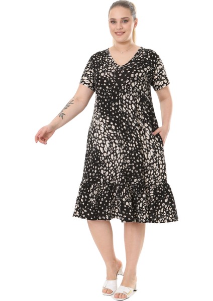 Butik Siyah Göğüsten Robalı V Yaka Kısa Kollu Çakıltaşı Desen Cepli Elbise